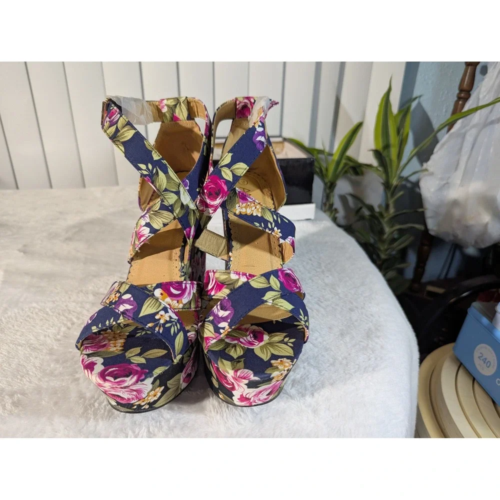 Anna Wedge Sandals Womens 9 Black Floral New MIA-9 Platform Strappy Shoes
